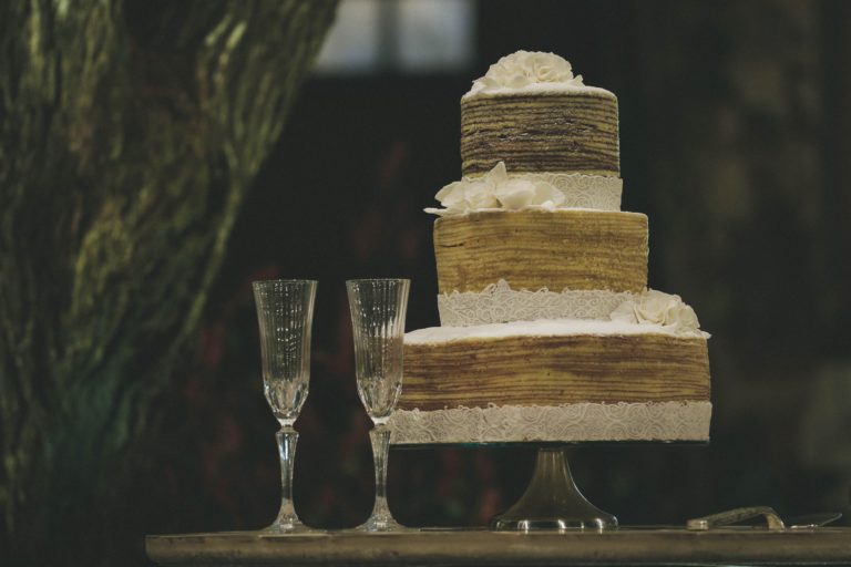 ケーキトッパーでワンランク上のウェディングケーキ 作り方 デザインまとめ Marrying マリーング